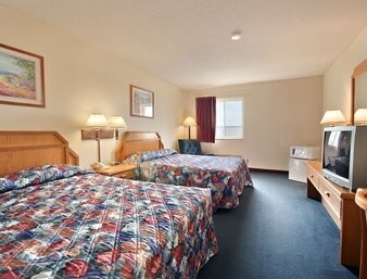 More Photos Of 1410 28th St, Belleville Hotel For Sale