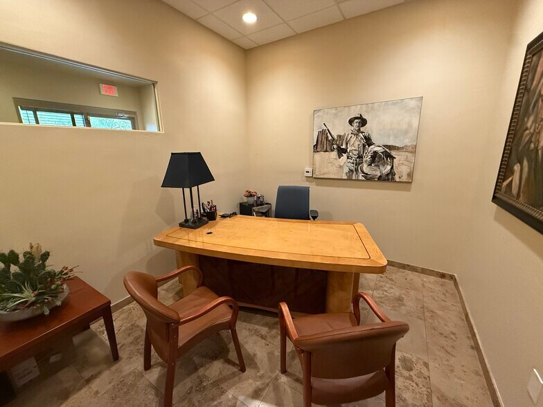 More Photos Of 7336 E Deer Valley Rd, Scottsdale Office For Sale