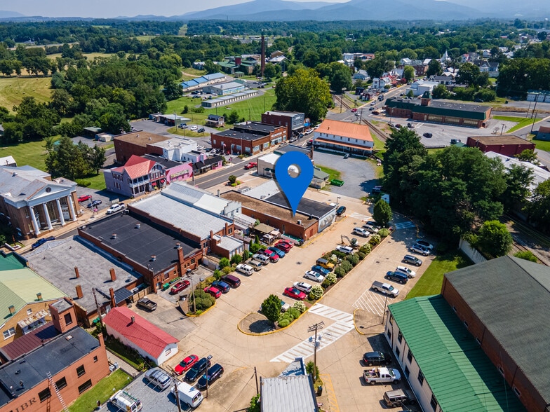 More Photos Of 30 E Main St, Luray Office For Sale