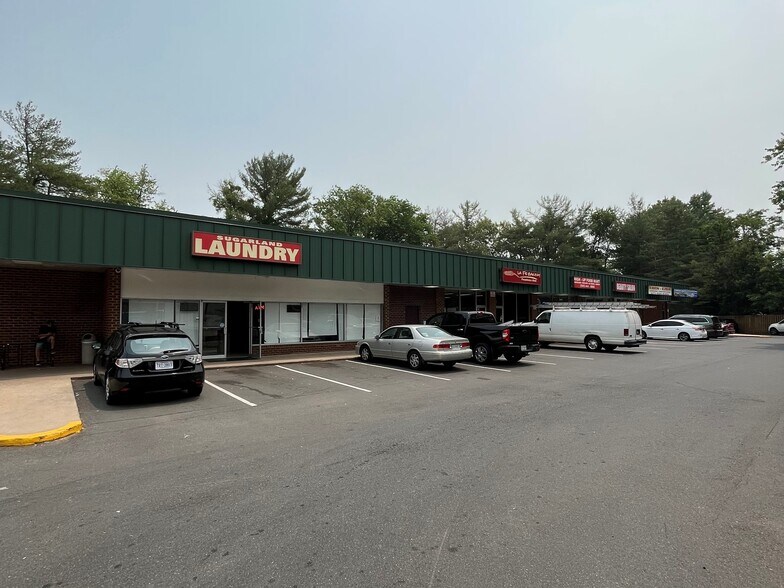 Primary Photo Of 91 Sugarland Run Dr, Sterling Storefront For Lease