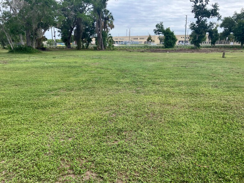 More Photos Of 126 21st St SE, Ruskin Land For Lease