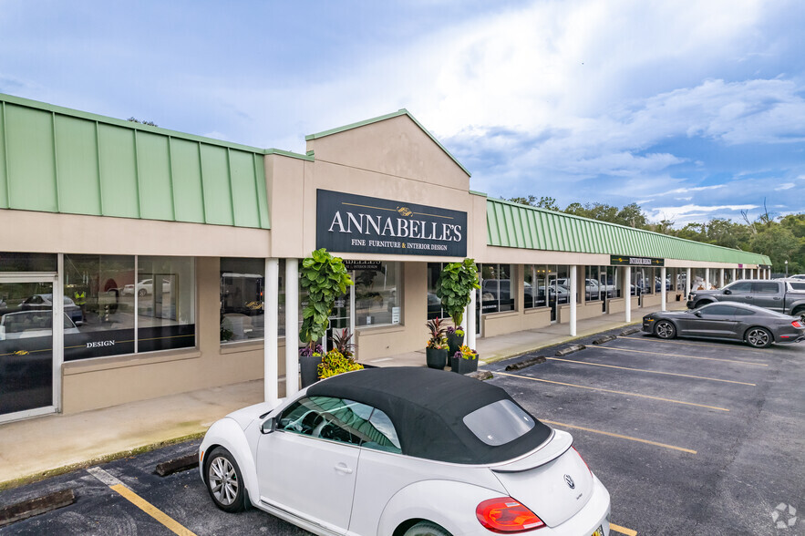 Primary Photo Of 16824 Gunn Hwy, Odessa Storefront Retail Office For Lease