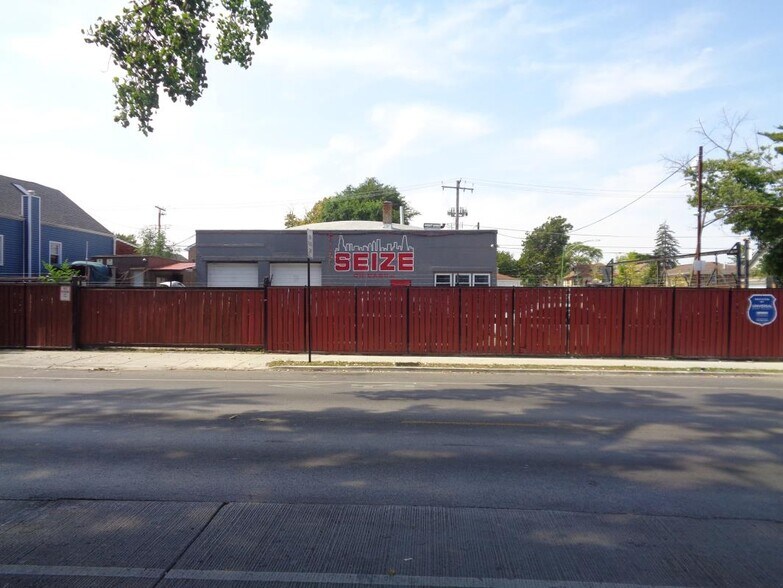 Primary Photo Of 2958 Narragansett ave, Chicago Industrial For Sale