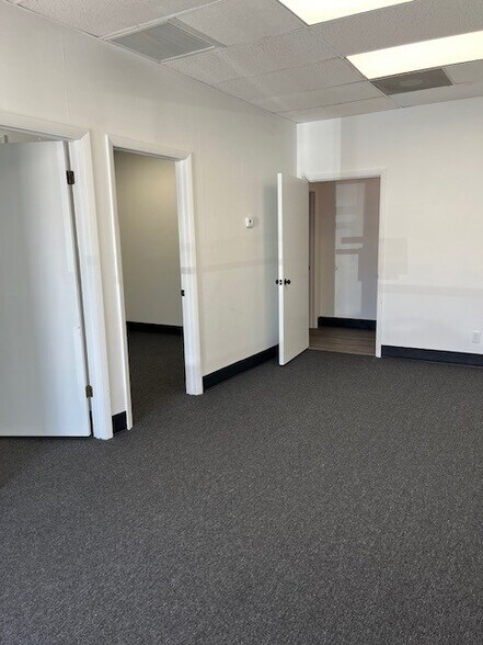More Photos Of 9225 Ulmerton Rd, Largo Light Distribution For Lease