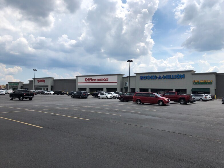 More Photos Of 2929 James Sander Blvd, Paducah Unknown For Lease