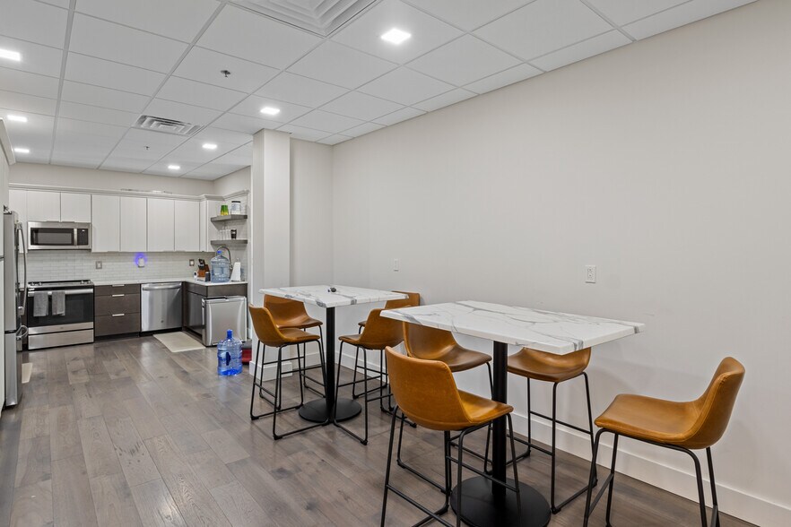 More Photos Of 69 Seneca Ave, Rochester Warehouse For Sale