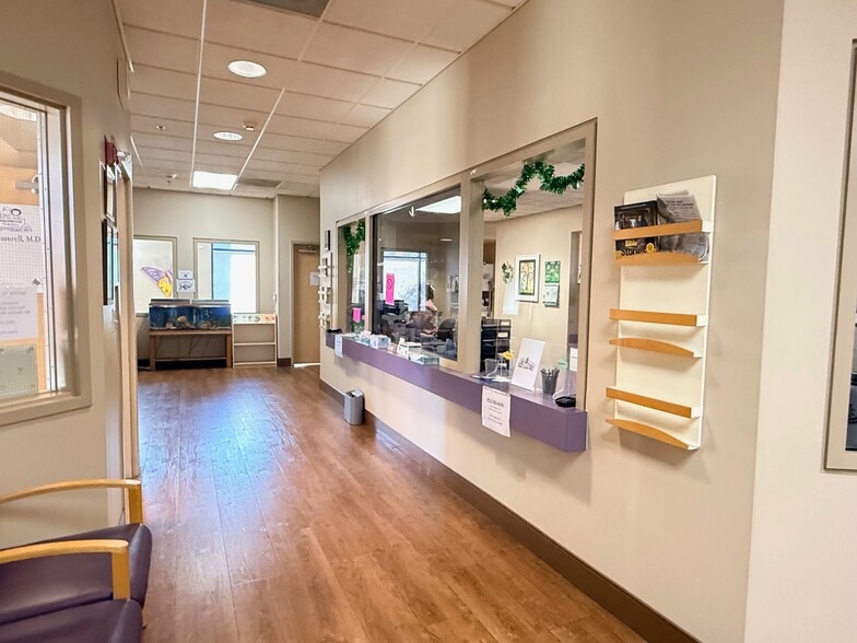 More Photos Of 275 W Herndon Ave, Clovis Medical For Lease