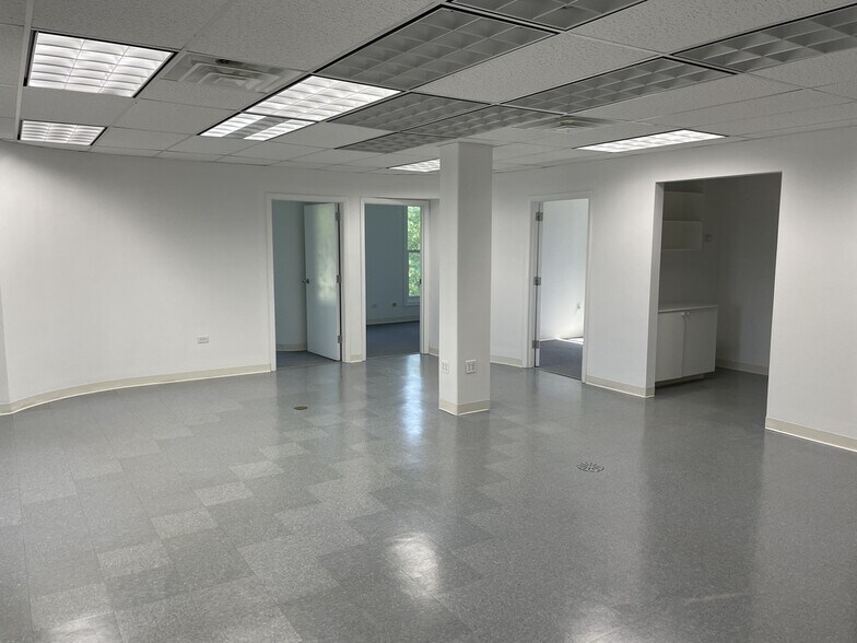 More Photos Of 4343 Old Grand Ave, Gurnee Medical For Sale