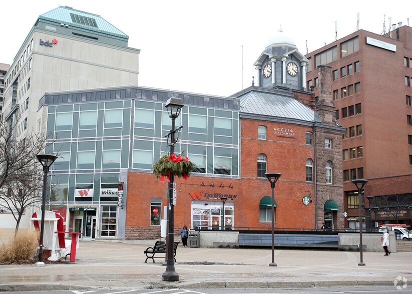 Primary Photo Of 8 Queen St E, Brampton Storefront Retail Office For Lease