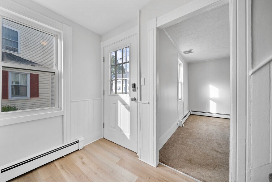 More Photos Of 210 Main St, Somersworth Apartments For Sale