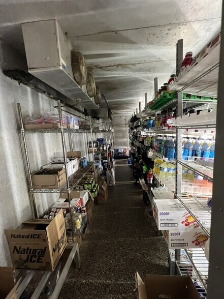 More Photos Of 131 S Hamilton St, Eden General Retail For Sale