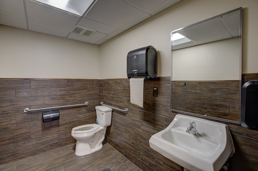 More Photos Of 810 S Rock St, Georgetown Apartments For Lease