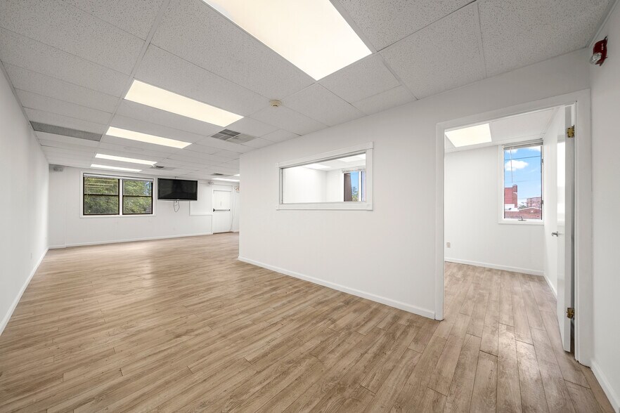More Photos Of 40 Broad Ave, Palisades Park Office For Sale