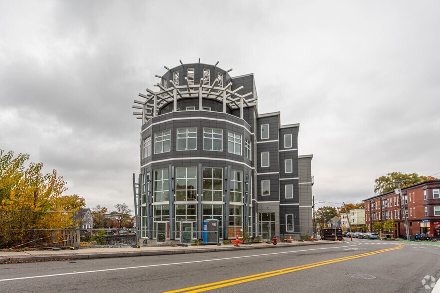 Primary Photo Of 371 Beacon St, Somerville Hotel For Lease