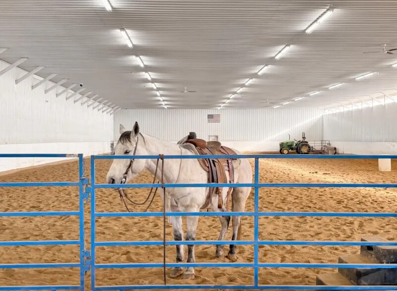 More Photos Of 1527 41st St, Edgerton Horse Stables For Sale