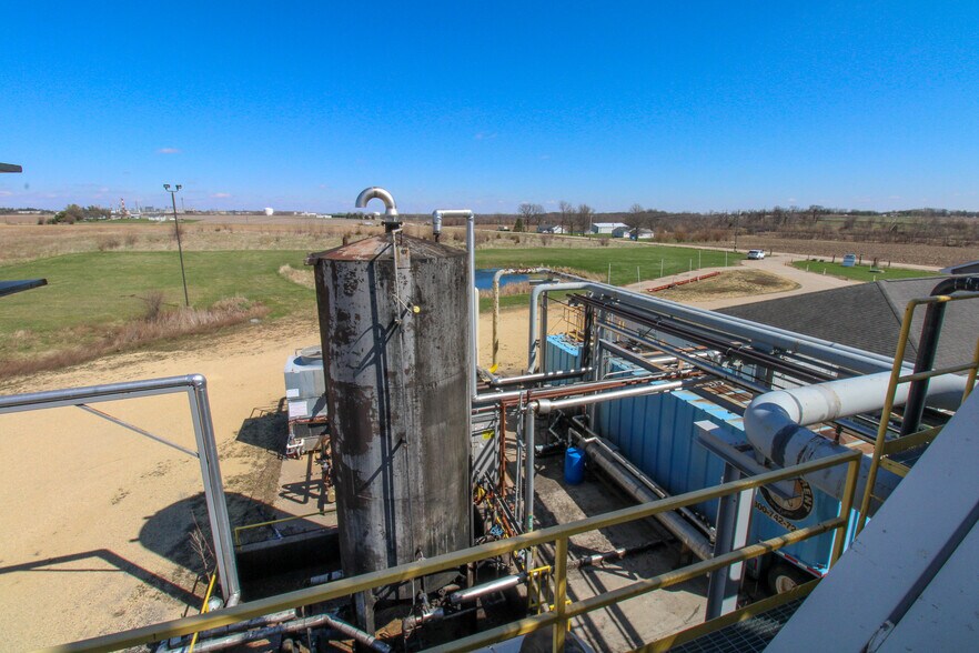More Photos Of 5640 44th Ave S, Clinton Industrial For Sale
