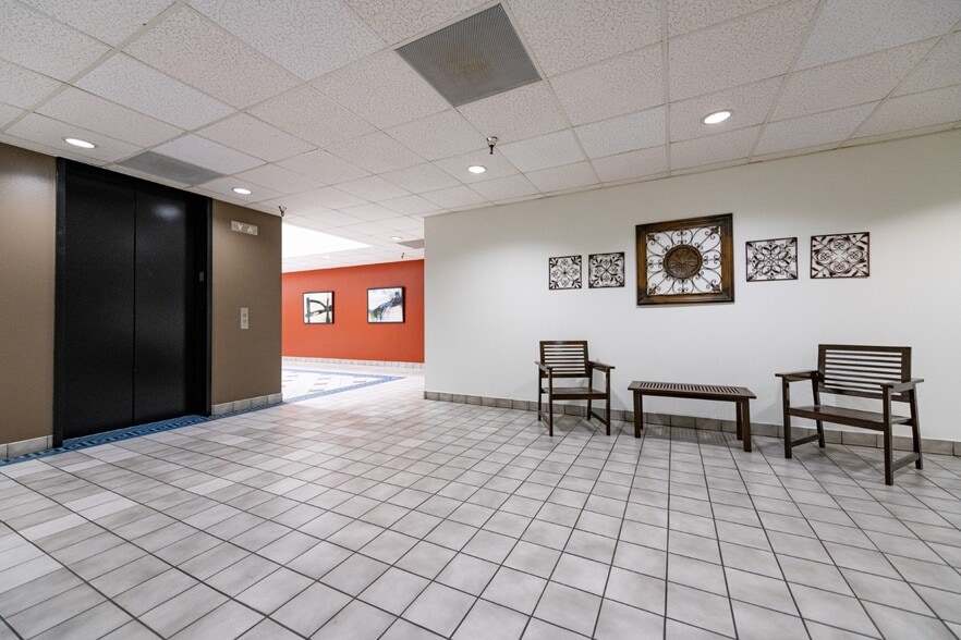 More Photos Of 3737-3743 Red Bluff Rd, Pasadena Office For Lease