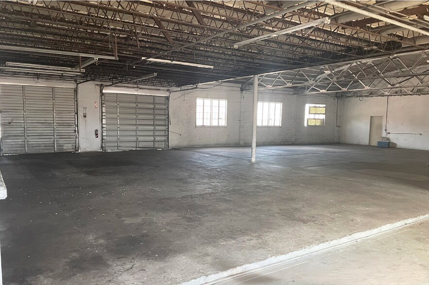 More Photos Of 919 N US Highway 1, Fort Pierce Auto Repair For Lease