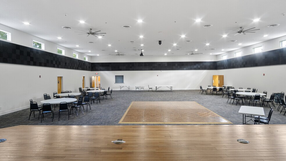 More Photos Of 235 N Mosby Ave, Littleton Restaurant For Sale