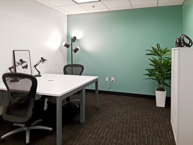 More Photos Of 342 N Water St, Milwaukee Coworking Space