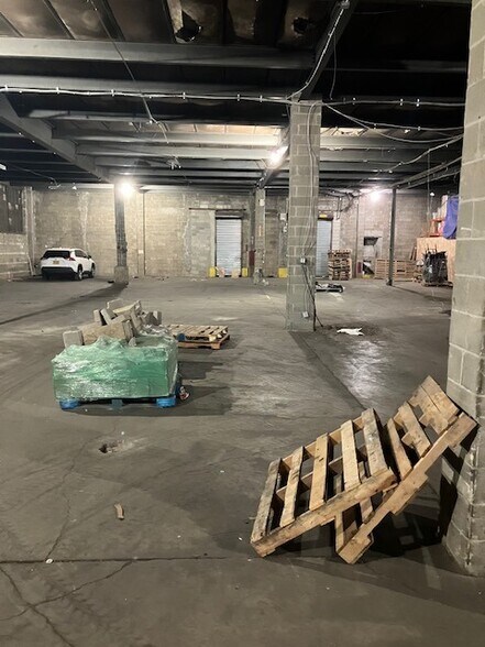 More Photos Of 33-51 11th St, Long Island City Warehouse For Lease