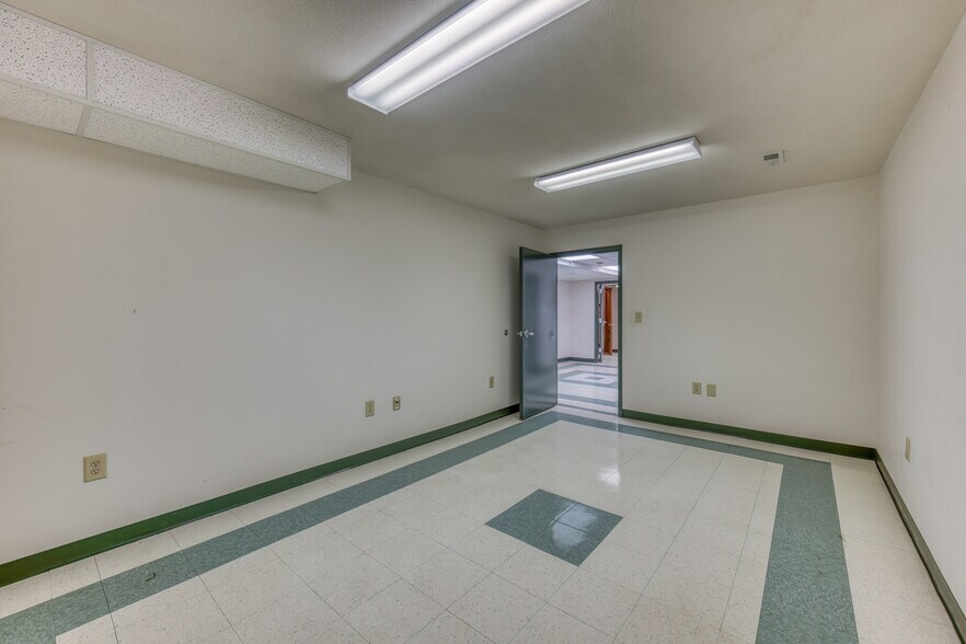 More Photos Of 3545 W Market St, Johnson City Industrial For Sale
