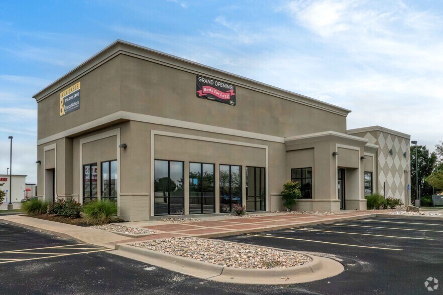More Photos Of 11747 E Kellogg Dr, Wichita Restaurant For Lease