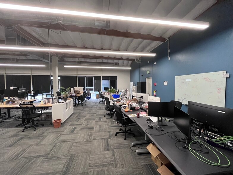 More Photos Of 114 Hazel St, Redwood City Research And Development For Lease