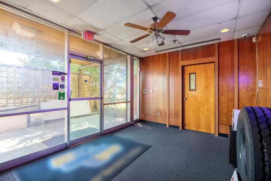 More Photos Of 3405 Commerce Rd, Richmond Warehouse For Sale