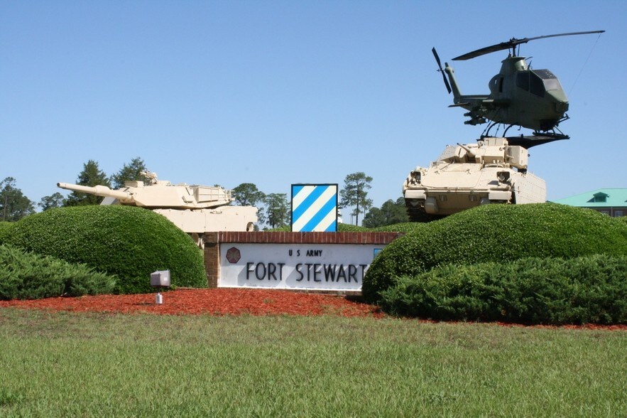 More Photos Of 801 General Stewart Way, Hinesville Supermarket For Sale