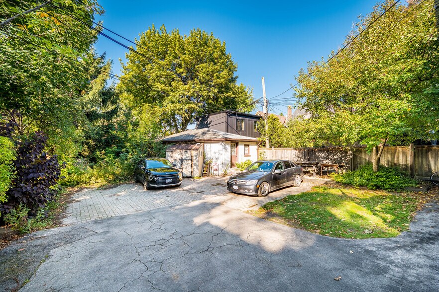 More Photos Of 274 Roncesvalles Av, Toronto Multifamily For Sale