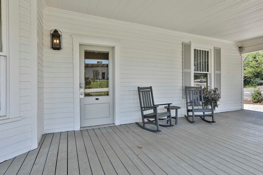 More Photos Of 53 Washington St, Fairburn Office For Sale