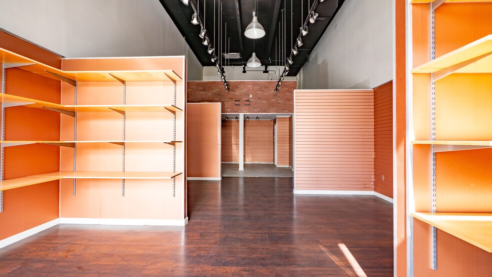 More Photos Of 7101 N Miami Ave, Miami Flex For Lease