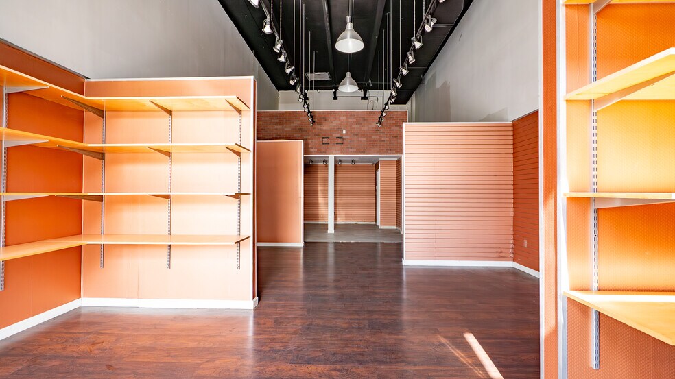 More Photos Of 7101 N Miami Ave, Miami Flex For Lease