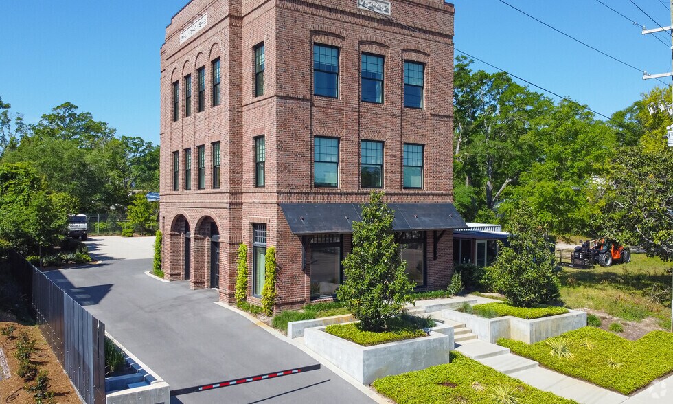 More Photos Of 7242 Wrightsville Ave, Wilmington Office For Lease