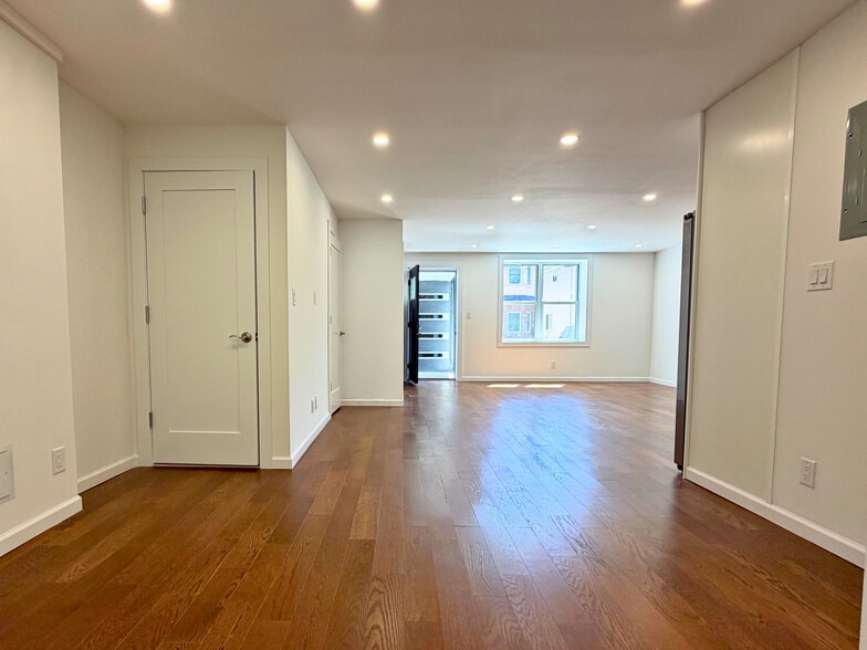More Photos Of 189 Saint Marys Ave, Staten Island Apartments For Sale