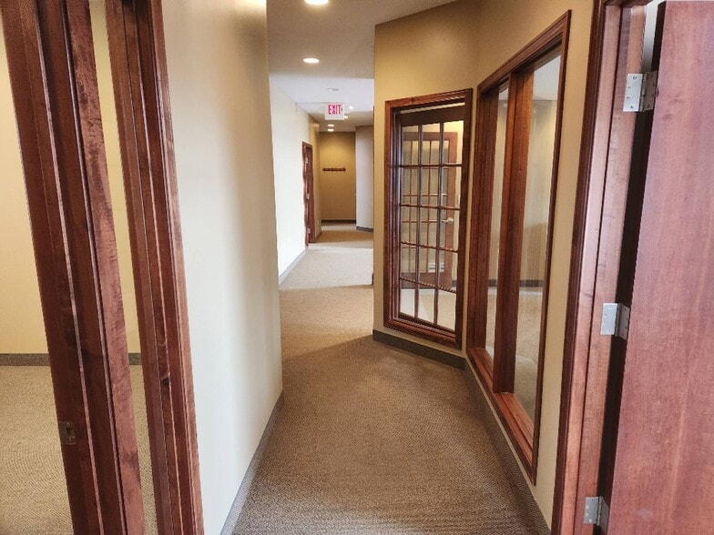 More Photos Of 3352 Sherman Ct, Eagan Medical For Sale