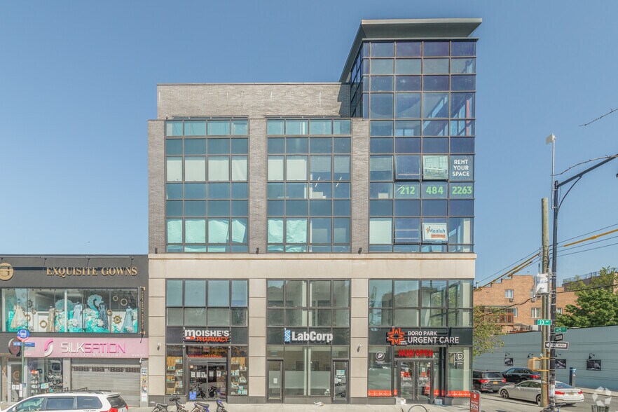 More Photos Of 4502-4508 13th Ave, Brooklyn Office For Lease