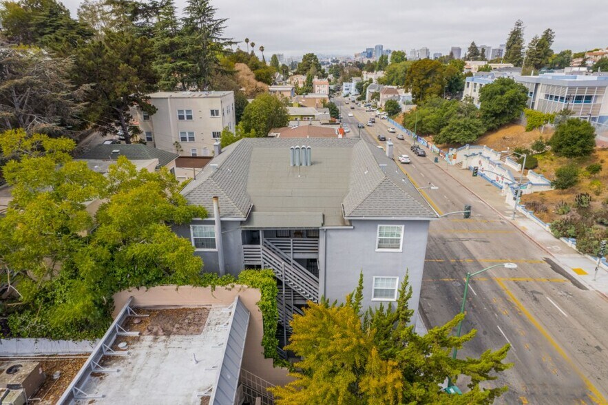 More Photos Of 1000 E 33rd St, Oakland Apartments For Sale