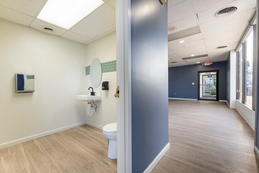 More Photos Of 400 Jefferson Ave, Washington Medical For Lease