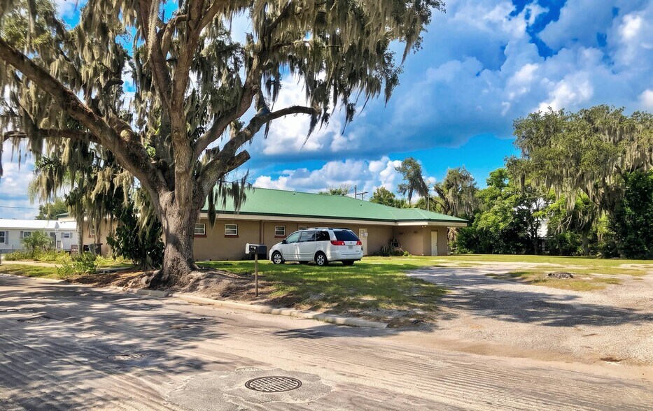 More Photos Of 302 W Main St, Bowling Green Healthcare For Sale