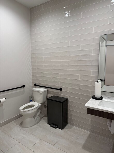 More Photos Of 12530 Lebanon Rd, Frisco Medical For Sale