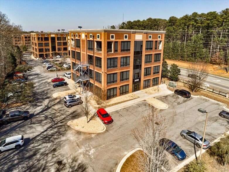 More Photos Of 2030 Avalon Pky, McDonough Office For Sale