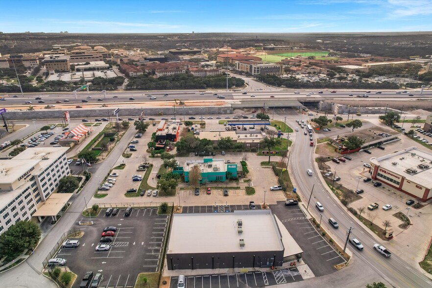 More Photos Of 15622 Chase Hill Blvd, San Antonio Freestanding For Lease