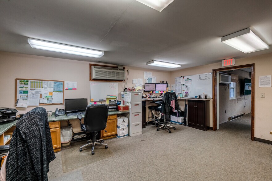 More Photos Of 192 Mayo Rd, Edgewater Light Manufacturing For Sale