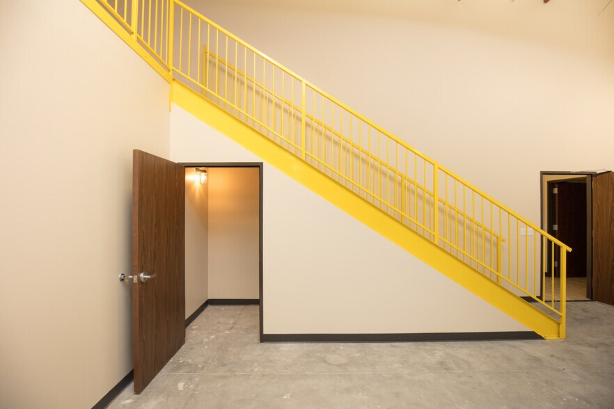 More Photos Of 3406 Longhorn Dr, Houston Warehouse For Lease