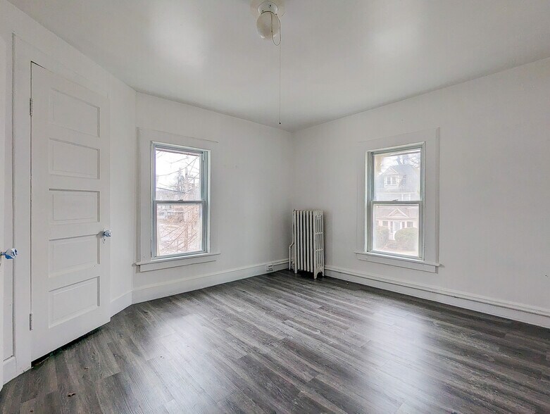 More Photos Of 105 Madison Ave, Endicott Apartments For Sale