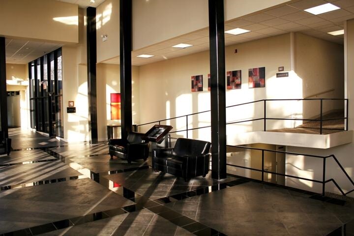 More Photos Of 860 Summit St, Elgin Medical For Lease