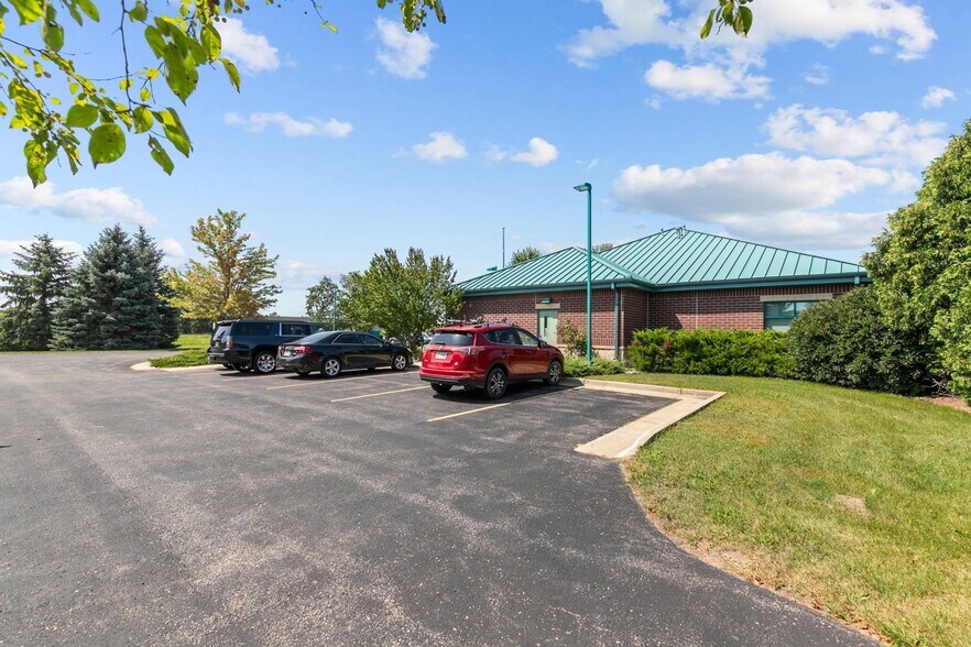More Photos Of N430 Wood Duck Dr, Fremont Medical For Sale