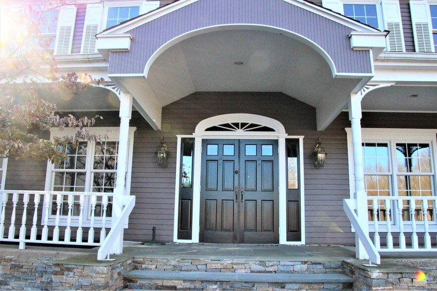 More Photos Of 535 W Main St, Cheshire Storefront Retail Office For Sale